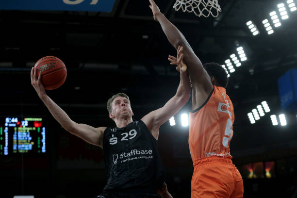 拉斯不仅自 拉斯不仅自